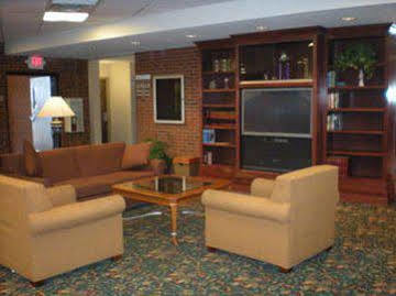 Days Inn Moorhead Interior photo